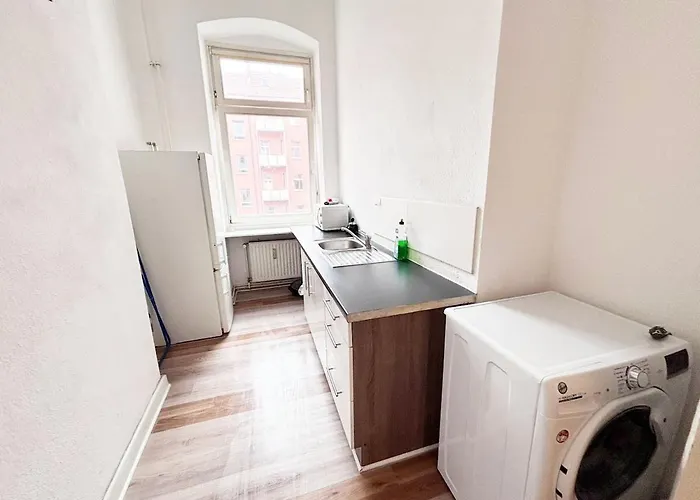 1room Flat With Kitchen Near Neukölln&kreuzberg *