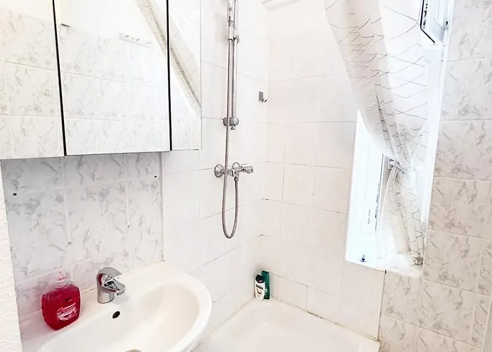 דירה 1room Flat With Kitchen Near Neukoelln & Kreuzberg *